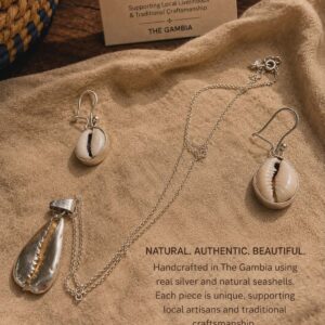 HAND CRAFTED COWRIE SHELL EAR RINGS & NECKLACE